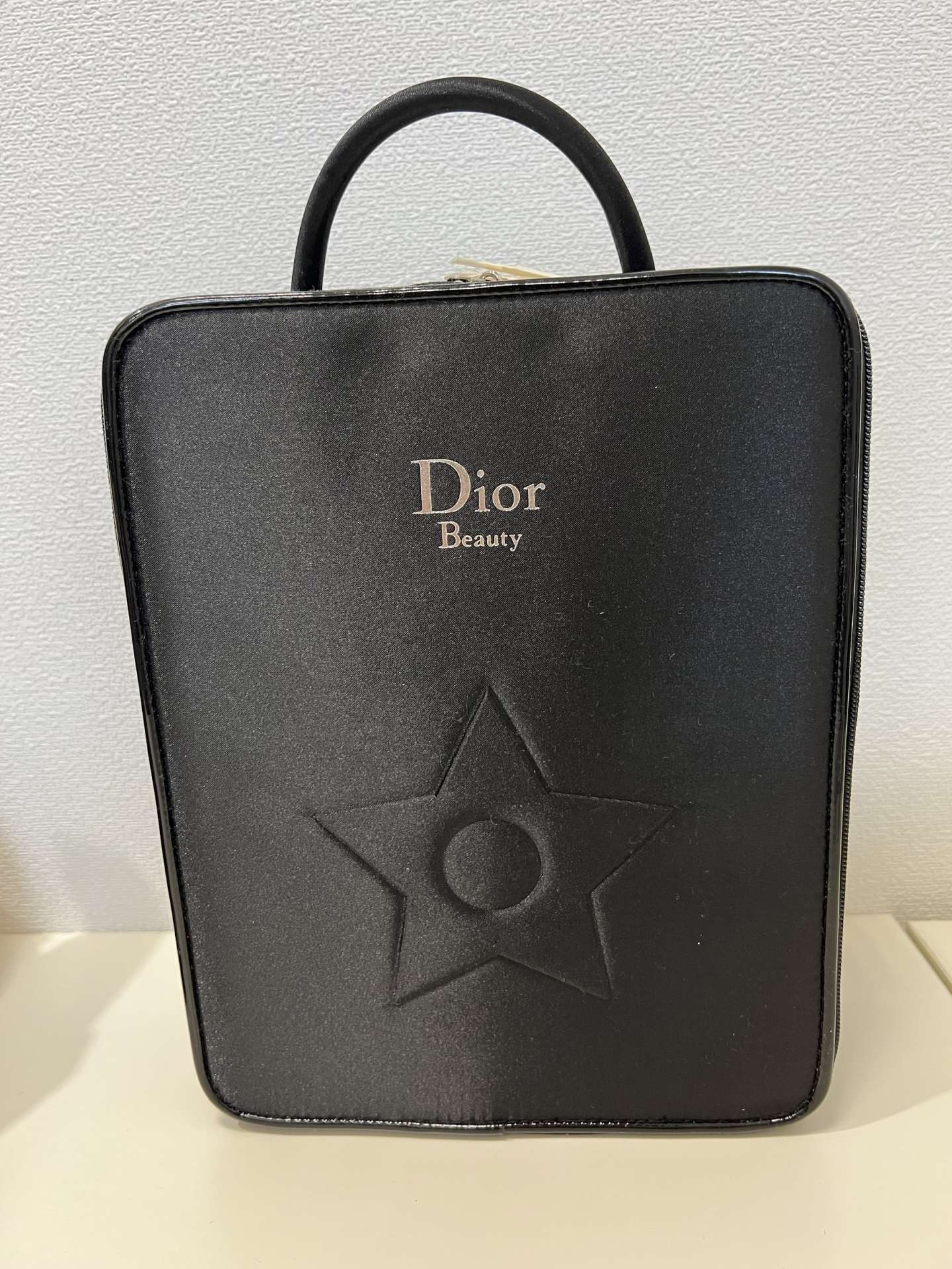 Dior コスメポーチ