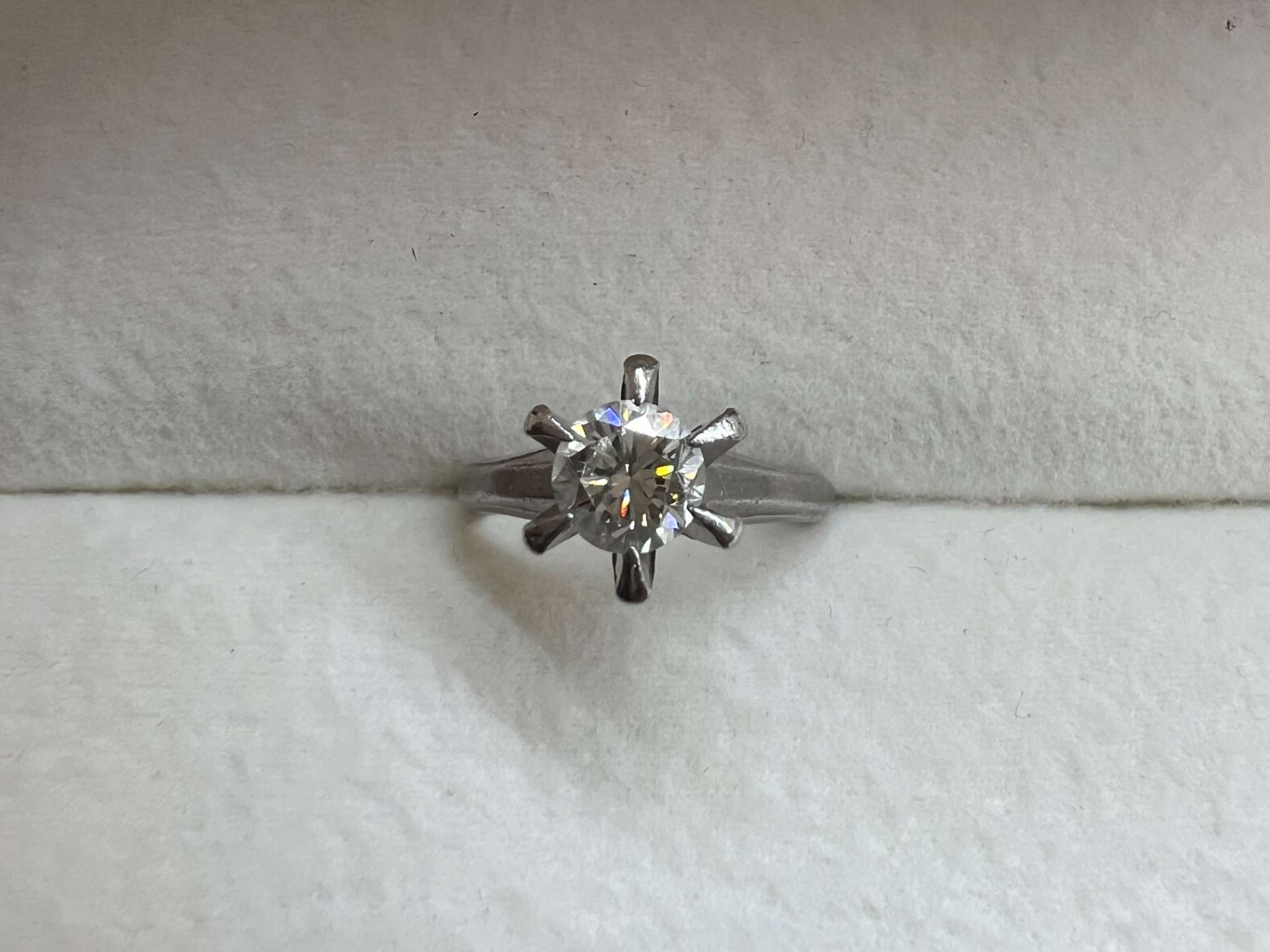 Pt850 Dリング 1.00ct